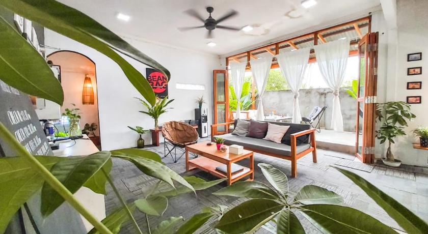 Beanbag Bintan Backpacker photo
