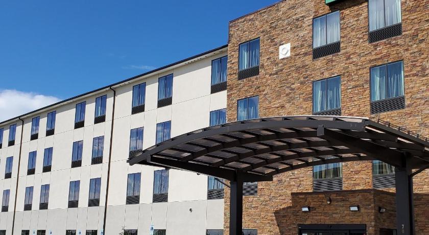 Wingate by Wyndham Christiansburg photo