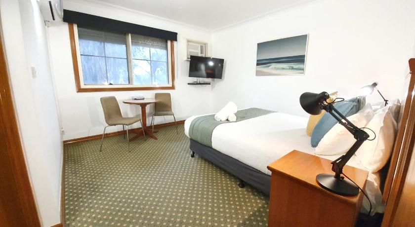 Bell Motel (formerly Bell Motor Inn) 2 Patterson Street, Preston Melbourne