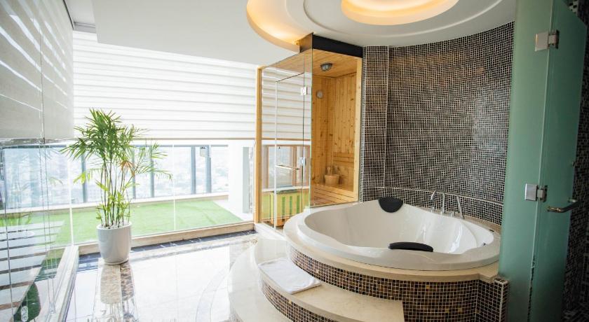 Image of Presidence Suite with City View 2