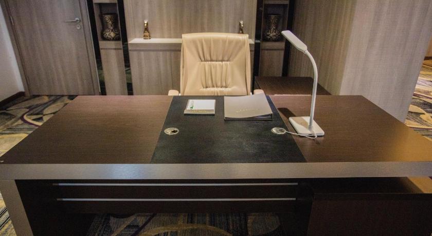 Image of Presidence Suite with City View 9