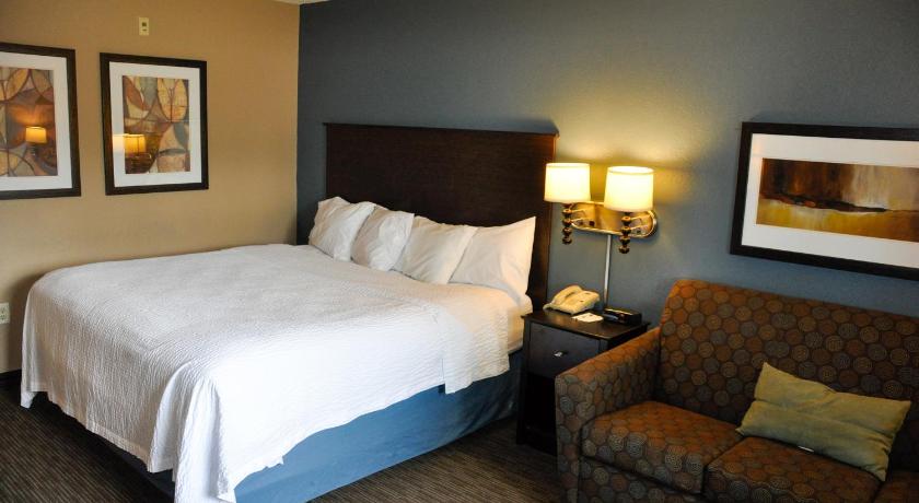 AmericInn by Wyndham Clear Lake photo