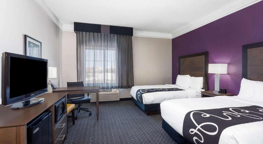La Quinta Inn & Suites by Wyndham Denver Boulder-Louisville photo
