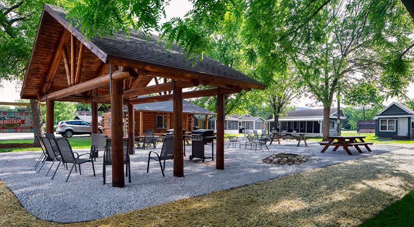 라 크로스 (WI) Big River Escape Riverside Cabins 숙소 외관