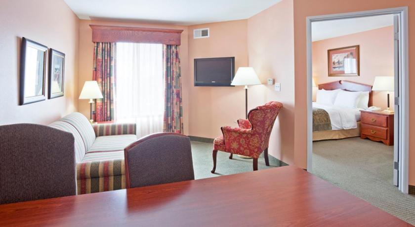 GrandStay Hotel & Suites Downtown Sheboygan