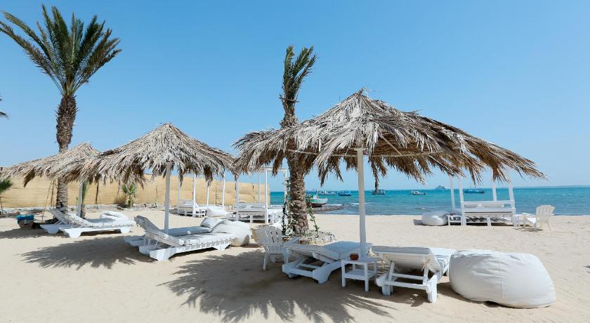 Lagoonie Lodge & Beach photo