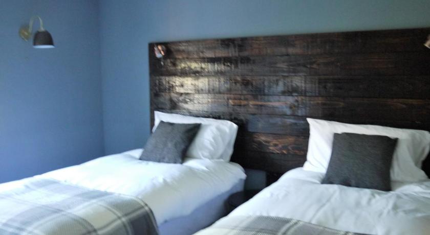 Image of Twin Room with Shower 1