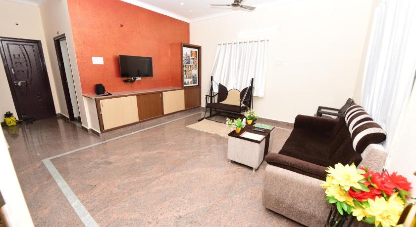 Sree Service apartments photo