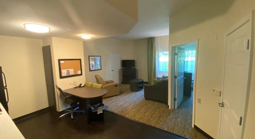 Candlewood Suites Hattiesburg