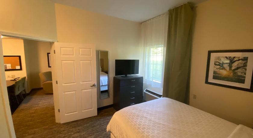 Candlewood Suites Hattiesburg