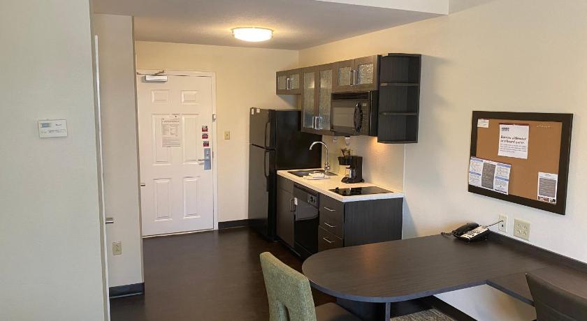 Candlewood Suites Hattiesburg