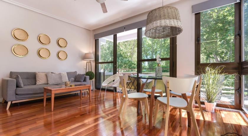 Charming Museo del Prado II — Hotel in Madrid