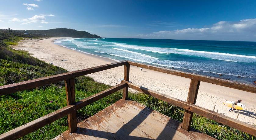 Boom 6 Boomerang Beach photo