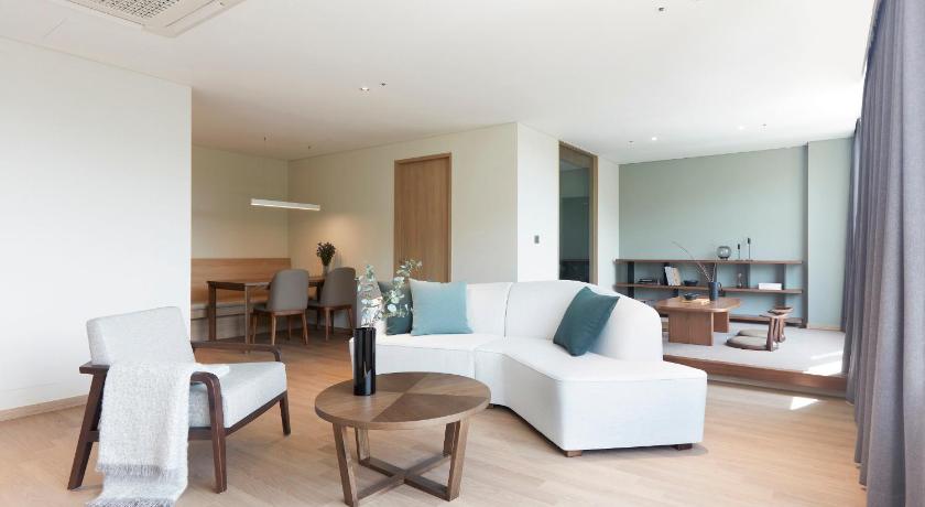 Image of Sky Royal Room A or B - Randomly Assigned 3