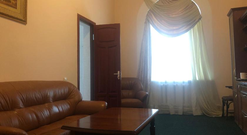 基洛沃赫拉德 Budynok Pyschevycha 3星级 酒店 套房