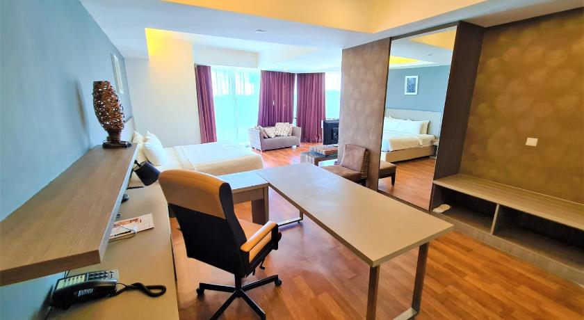 Image of Executive Deluxe Double Room 3