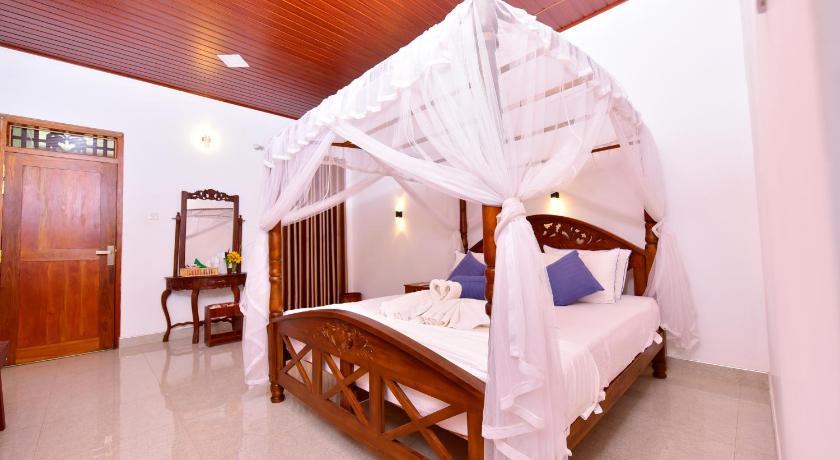 Ariya Rest House photo