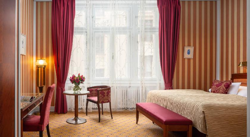 Image of Deluxe Double or Twin Room 12