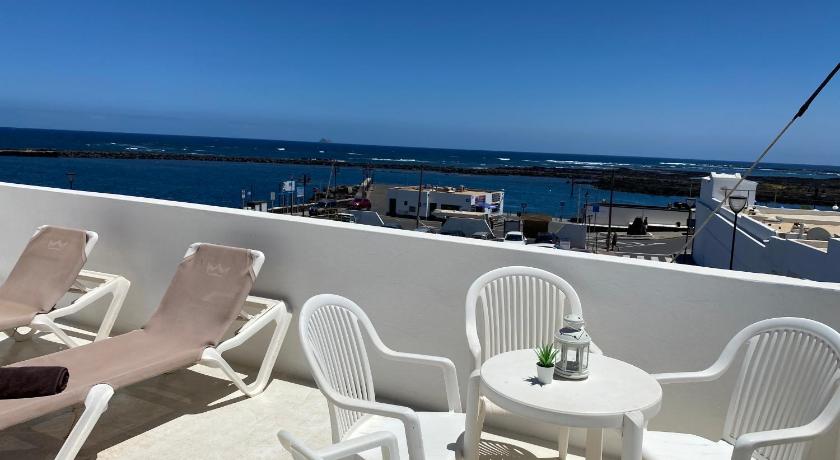 Mirador del muelle house — Hotel in Lanzarote
