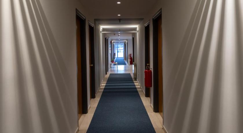 Hotel Cooee Albatros photo