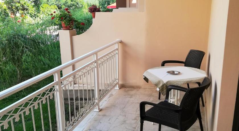 Toula's Apartments photo