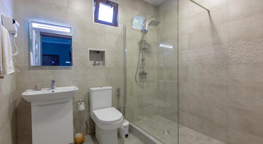 4 Rooms photo