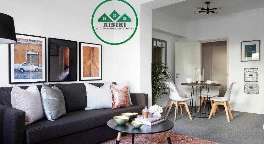 Aisiki Living at Upton Rd, Multiple 1, 2, or 3 Bedroom Apartments, King or Twin beds with FREE WIFI  photo