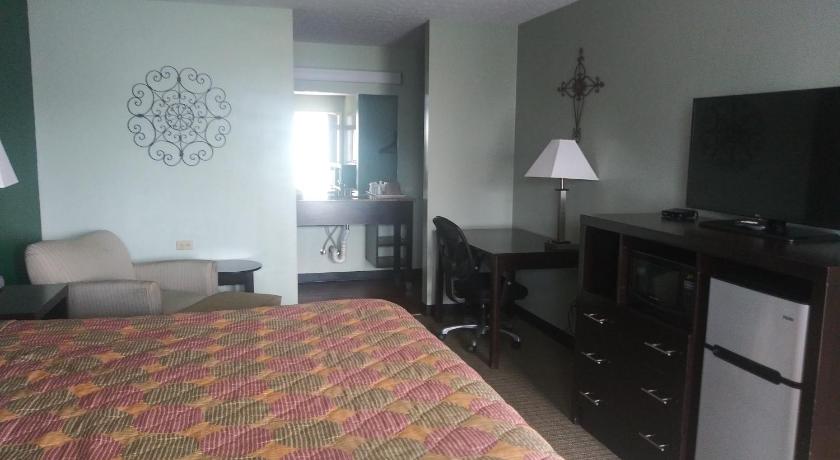 Hearthstone Inn photo