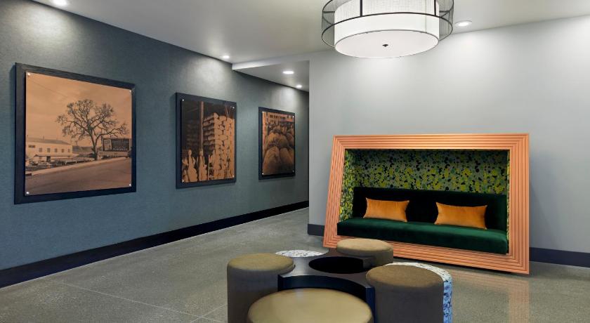 Oxford Suites Paso Robles photo