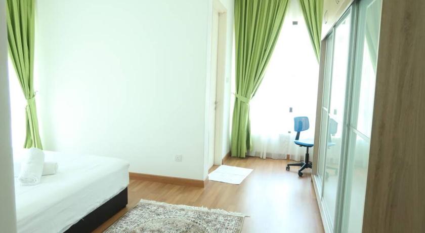 Kota Seriemas Nilai Vacation Home photo