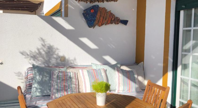 Trail House- Countryside and Beach