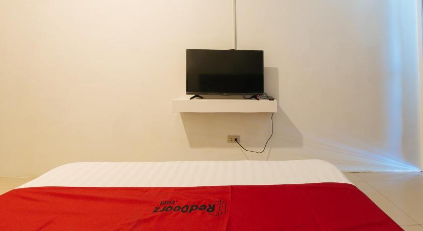 RedDoorz @ Golite Washington photo