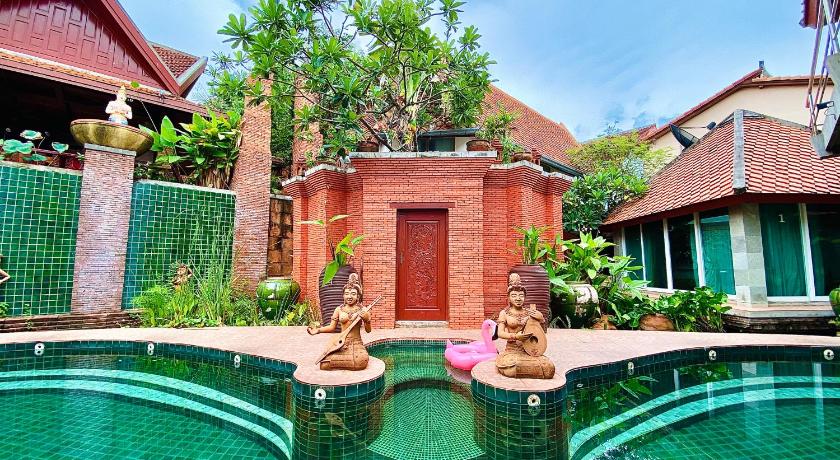 Rainforest villa,10min walking st,Jomtien beach 500m,8BD,pool,BBQ,20-30ppl #122 photo