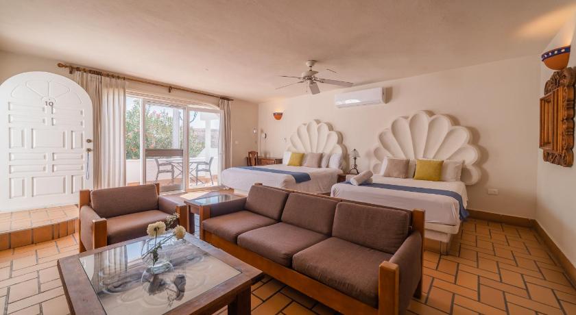 Hotel & Suites El Moro