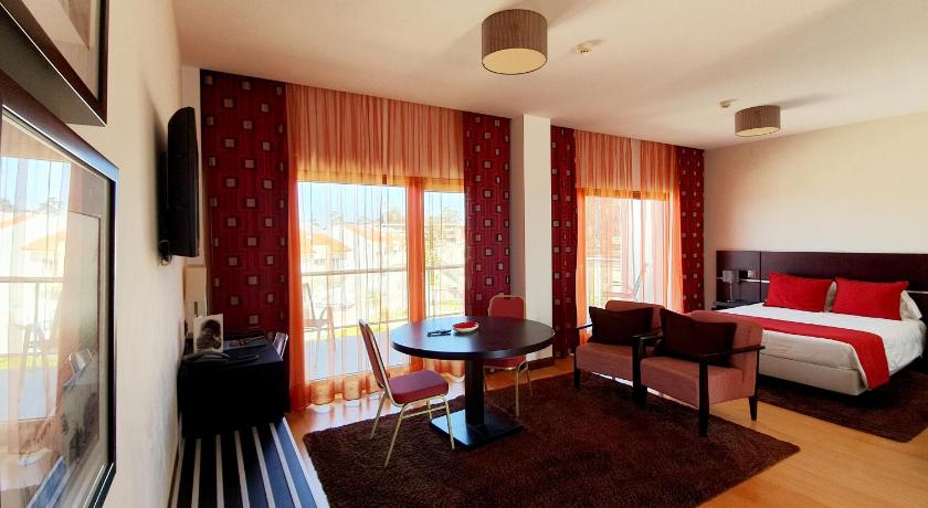 纳扎雷 Hotel Miramar Sul 4星级 酒店 套房