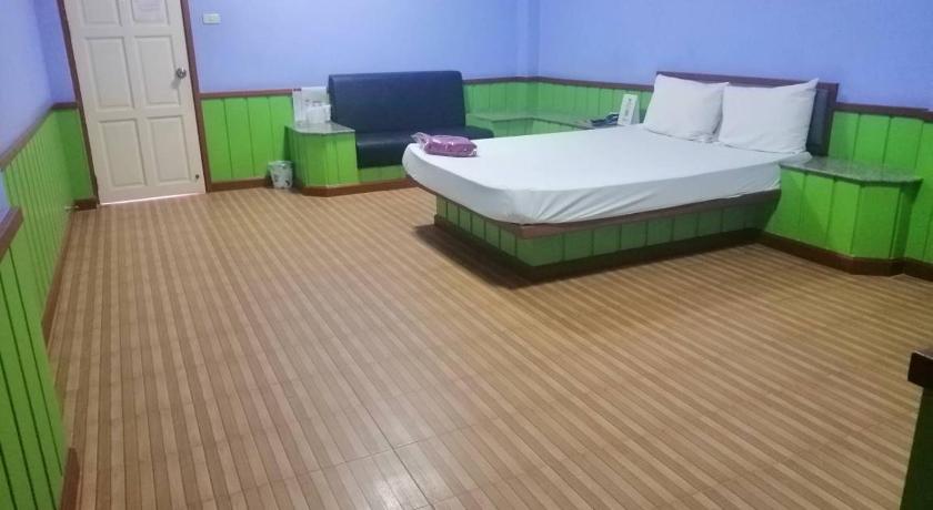 โรงแรม444 — Hotel in Samut Prakan