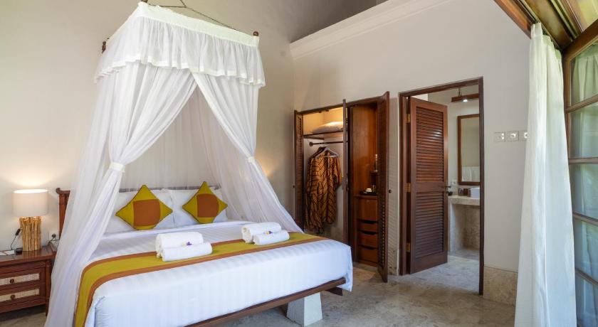 Image of King Villa with Courtyard View Free 60 Minutes Balinese Massage for 1 Person 3