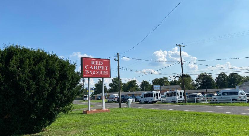 Red Carpet Inn & Suites Wrightstown photo