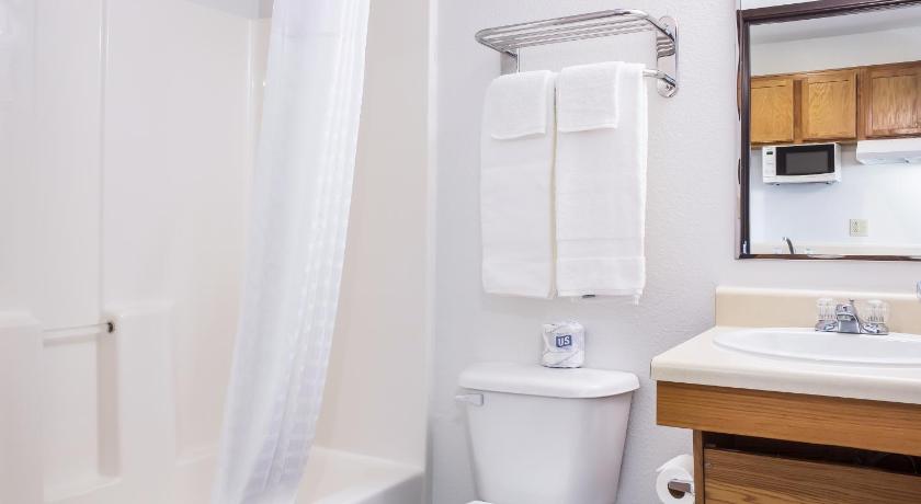 WoodSpring Suites Texas City photo