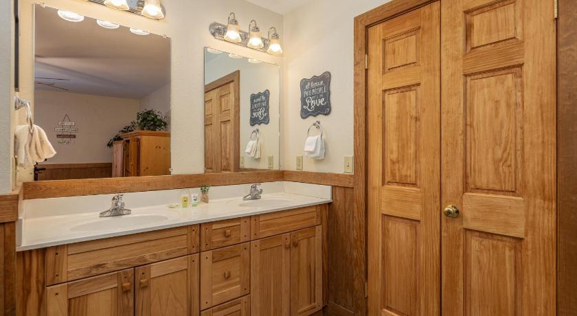 Image of Superior Chalet 48