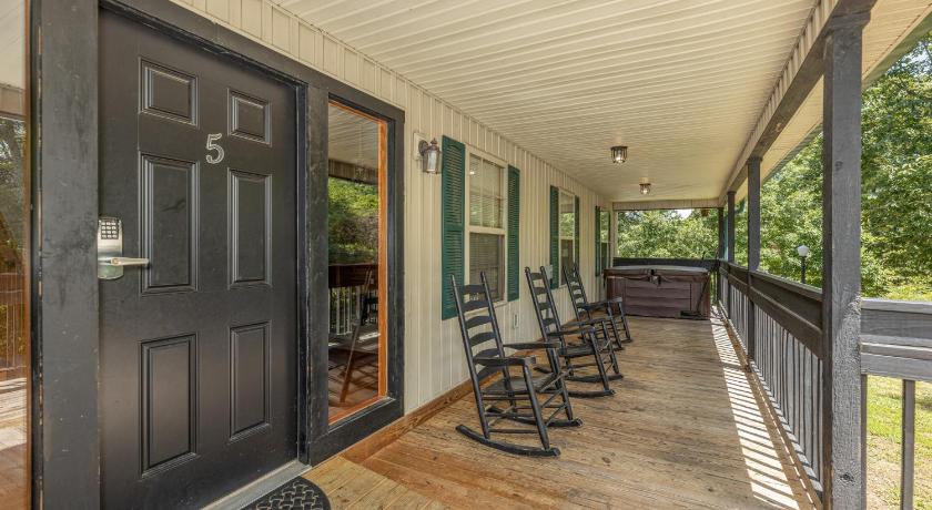 Image of Superior Chalet 8