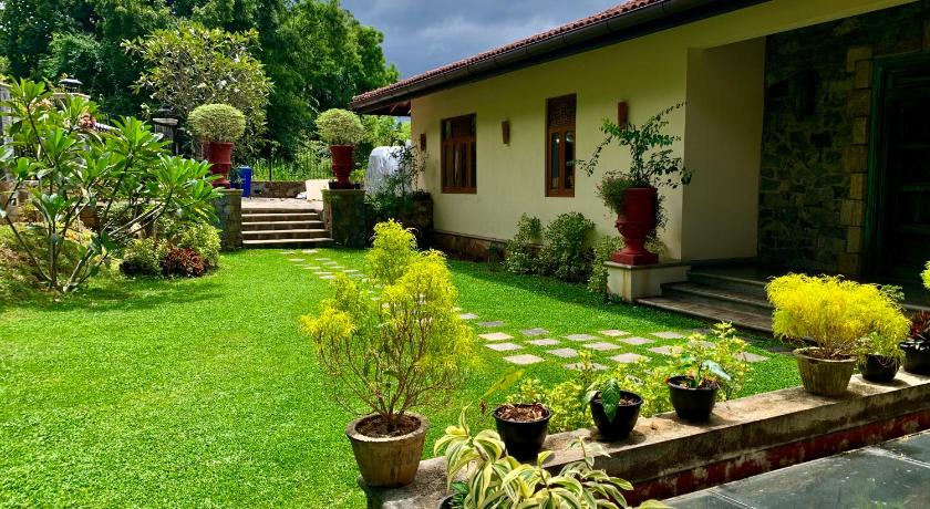 Lanka Golf Villa Collection photo