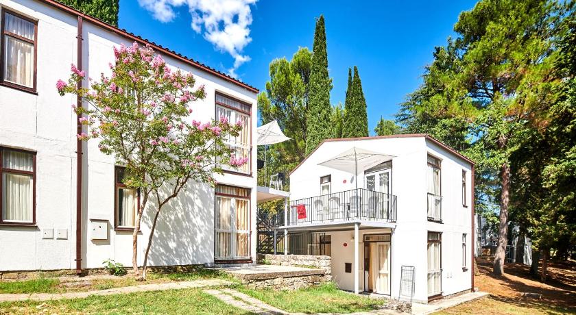 Apartments Astra Plava Laguna — Hotel in Porec