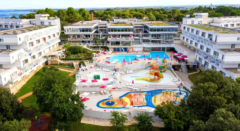 Hotel Delfin Plava Laguna — Hotel in Porec