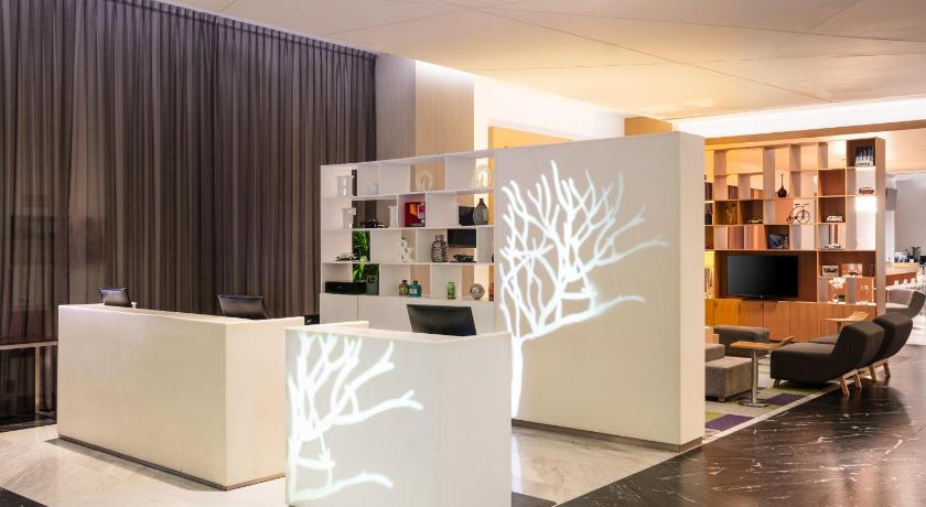 Fiesta Inn Cancun Las Americas photo