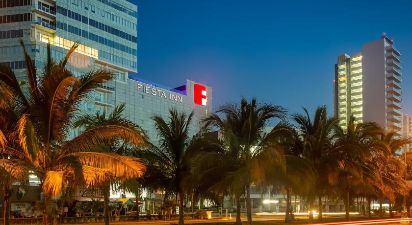 Fiesta Inn Cancun Las Americas photo