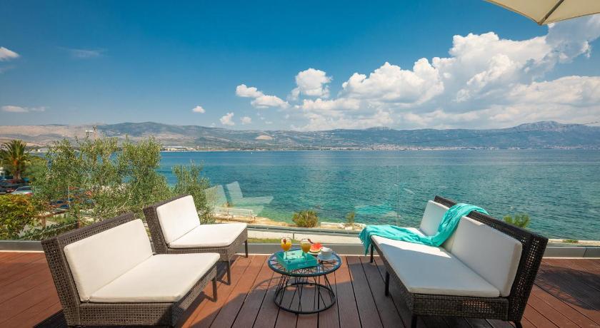 Villa Arbanessa with Heated Pool photo
