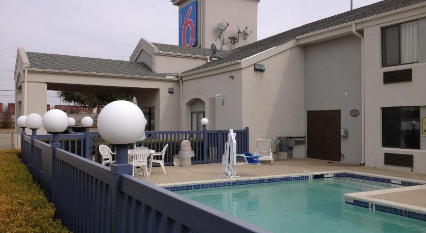 Motel 6-Dallas, TX - Northeast