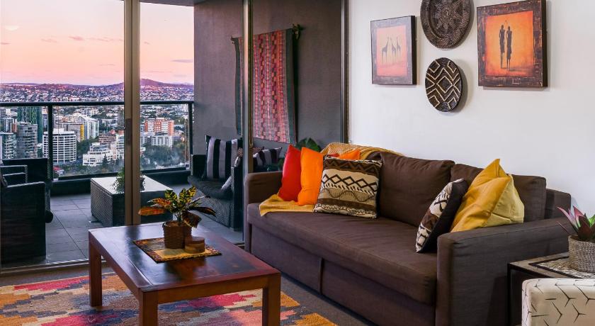 African Escape on Level 38 - Balcony with Views photo