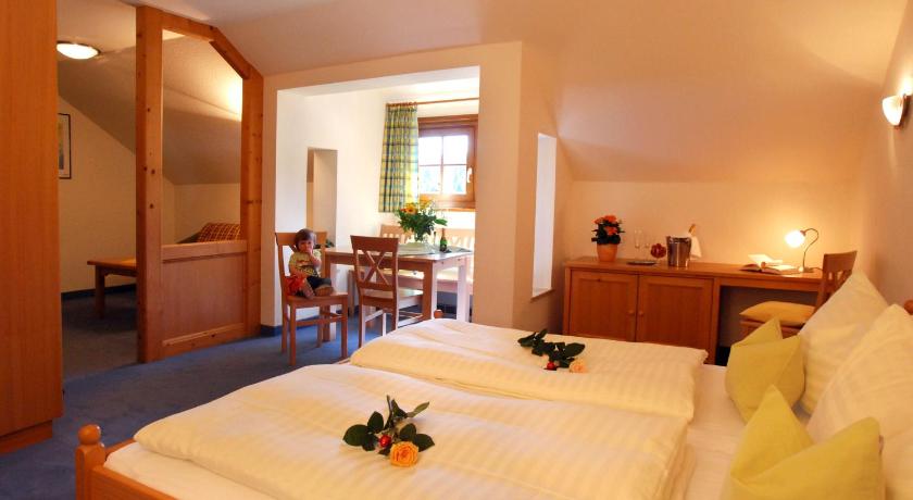 Dachstein West Hotel GmbH-Kirchenwirt Russbach photo